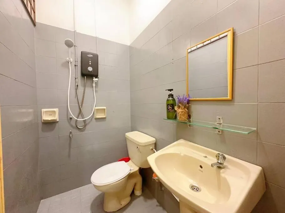 ג'והור בהרו A19 Cozy Daya Homestay בית נופש ג'והור בהרו