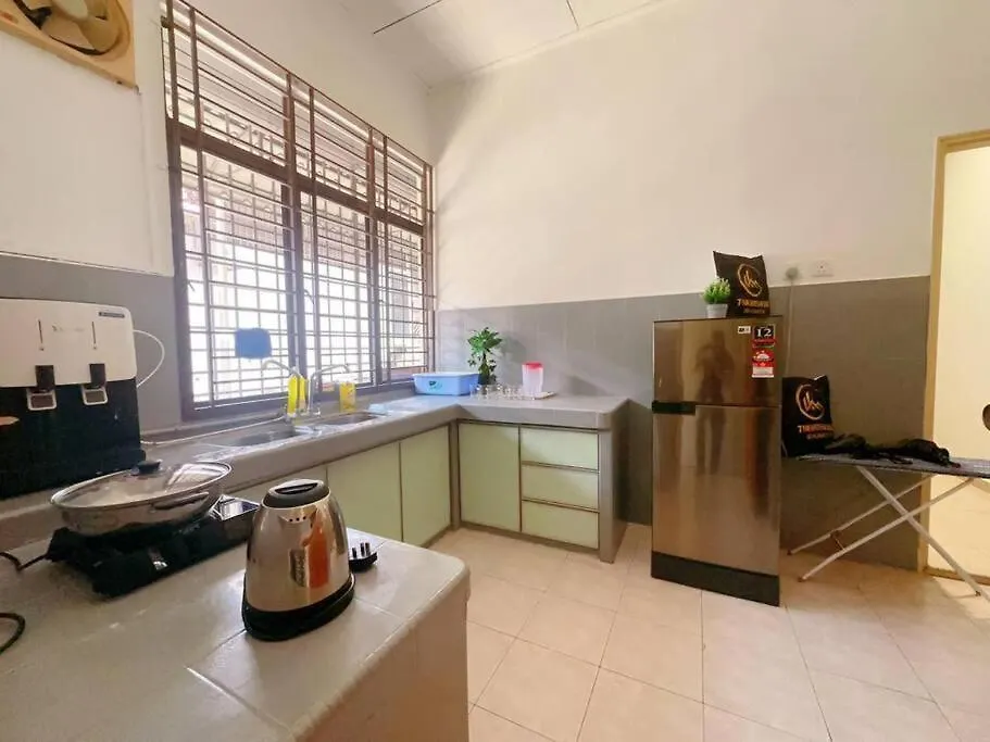 בית נופש ג'והור בהרו A19 Cozy Daya Homestay